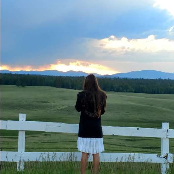 Meet your Posher, Anna - Picture 1 of 1